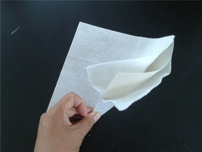 復合土工膜200/0.5/200是什么意思？